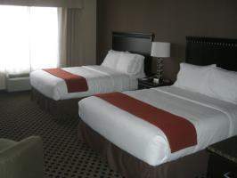 Holiday Inn Express & Suites G